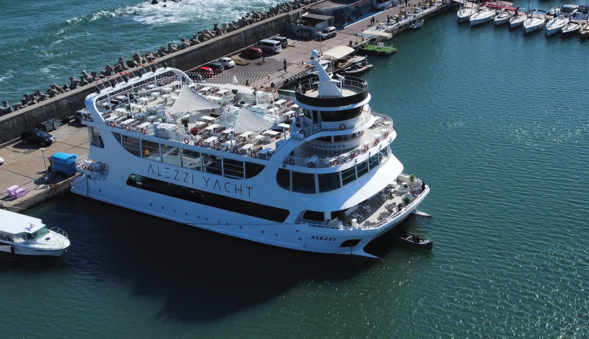 Alezzi Yacht